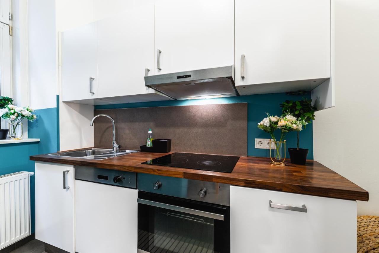 Stylish Designed In A Calm District Appartement *
